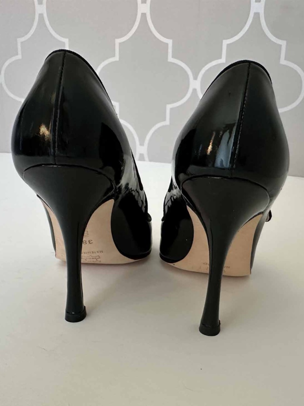 Manolo Blahnik Black Patent Leather Mary Jane Peep Toe Heels EU 38 Italy - Picture 4 of 10